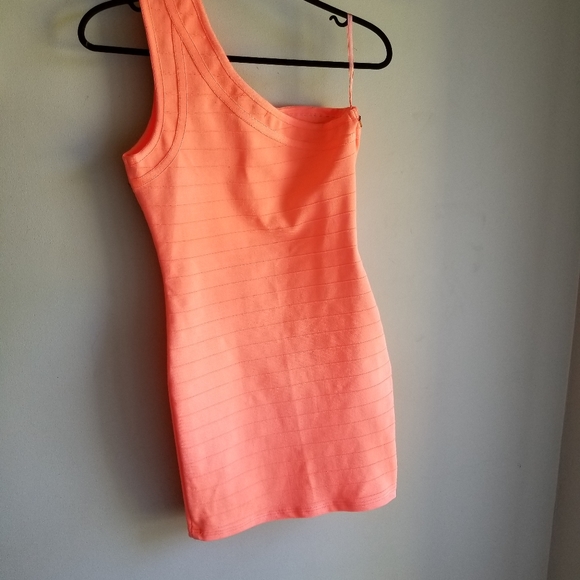 👗NEON ONE SHOULDER BODYCON DRESS - Picture 2 of 14